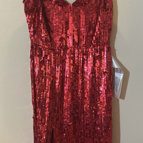 Mac Duggal SPAGHETTI STRAP V-NECK SLIP GOWN in lipstick sequins dress size 6 - Picture 8 of 13